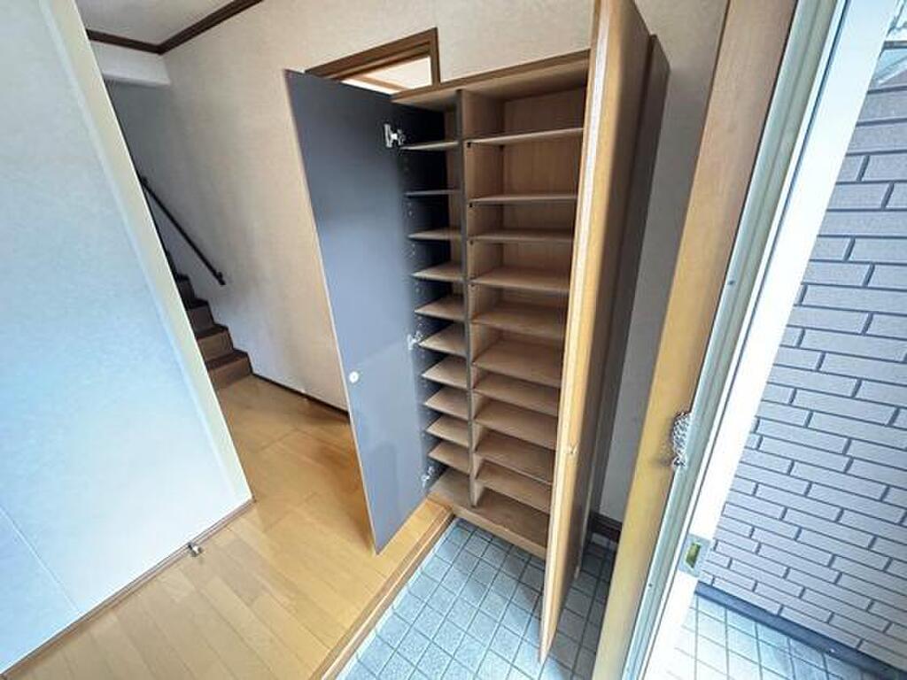 (13/20) 玄関 (13/20) 玄関