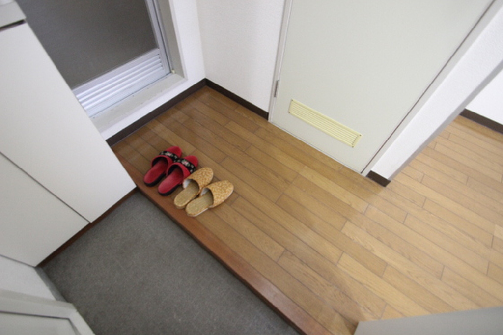 (8/21) 玄関 (8/21) 玄関