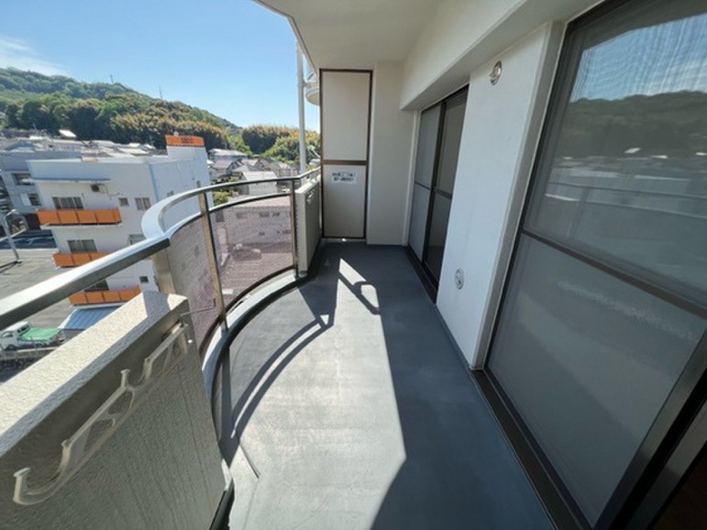 (13/21) バルコニー (13/21) バルコニー