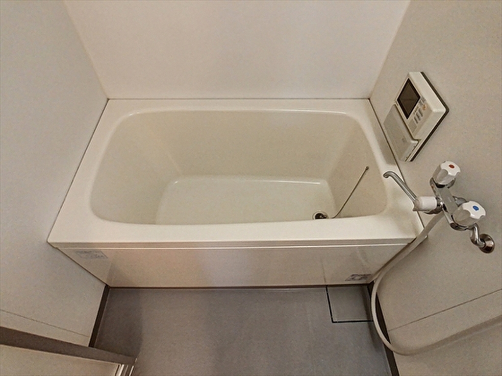 (18/24) バス (18/24) バス