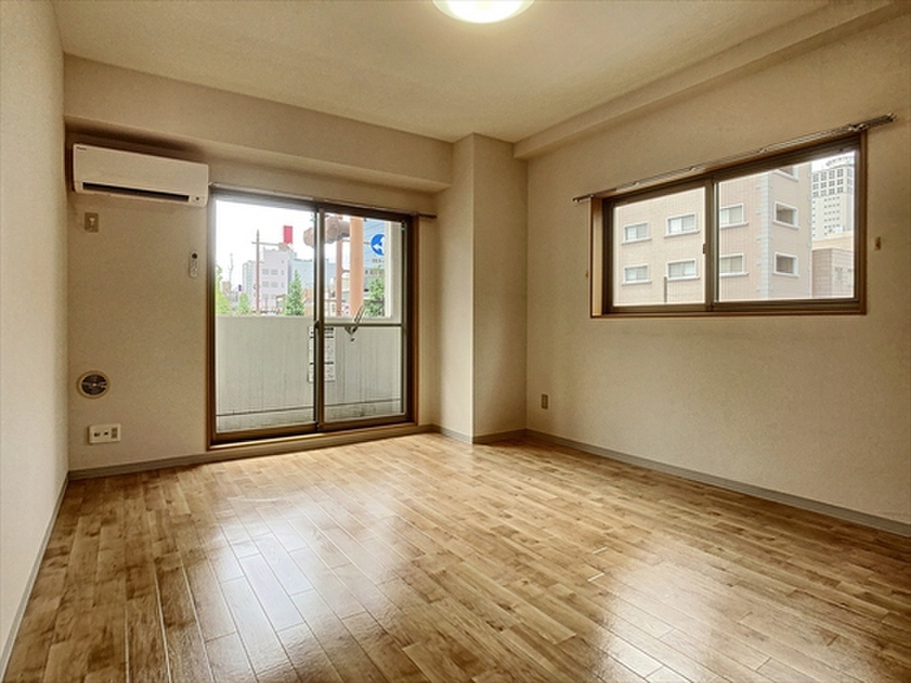 (2/24) 居室・リビング (2/24) 居室・リビング