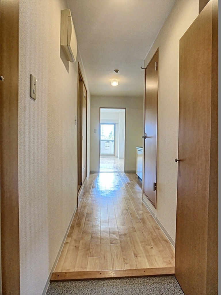 (9/24) 玄関 (9/24) 玄関