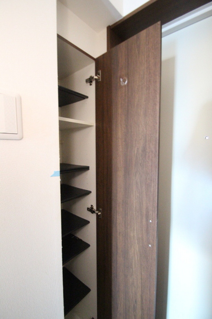 (15/18) 玄関 (15/18) 玄関