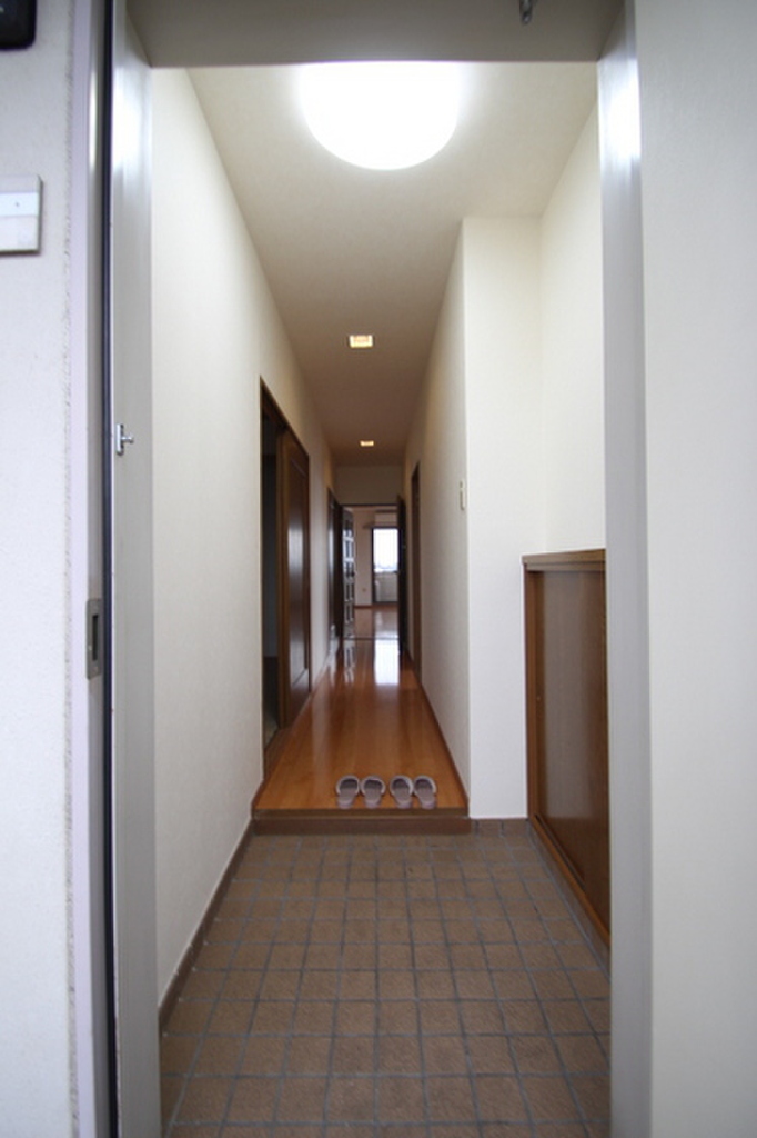 (12/19) 玄関 (12/19) 玄関