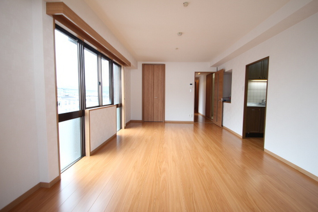 (2/20) 居室・リビング (2/20) 居室・リビング