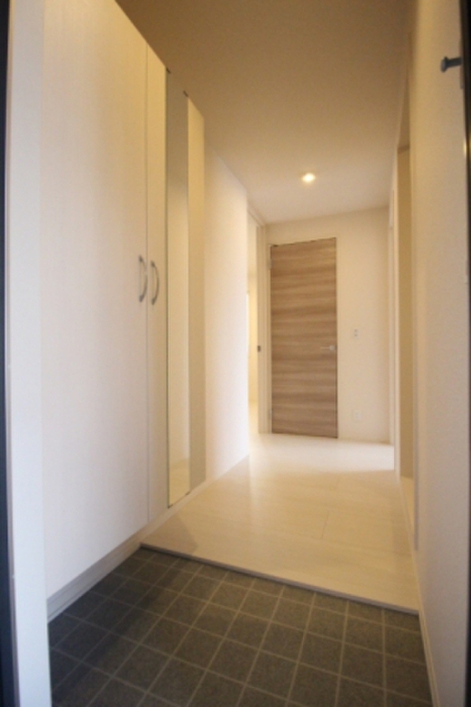 (9/14) 玄関 (9/14) 玄関