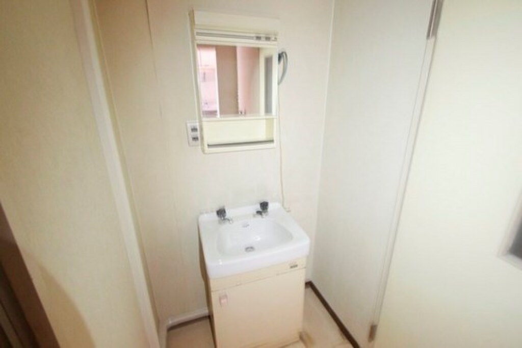 (6/22) 洗面所 (6/22) 洗面所