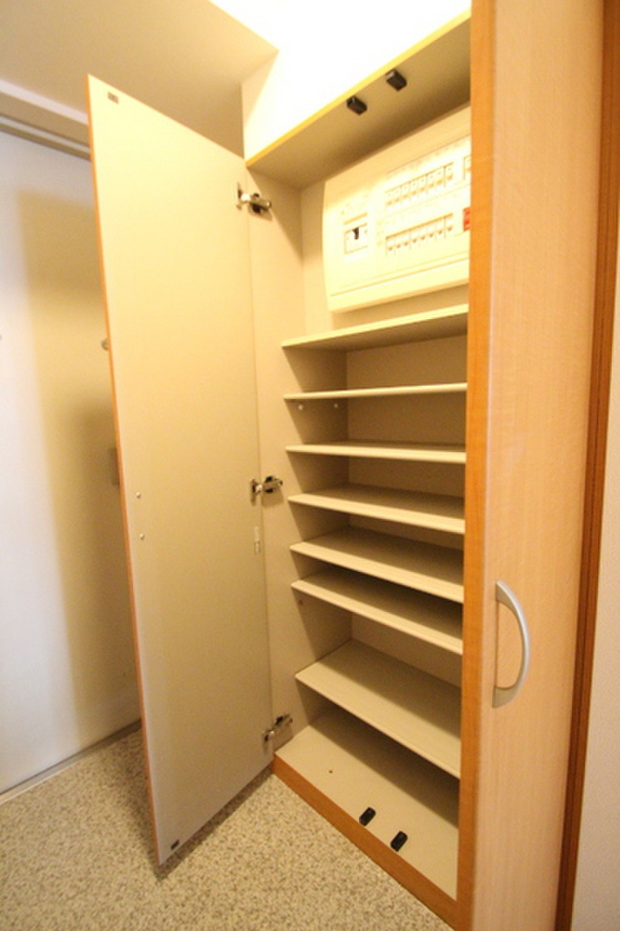 (16/22) 玄関 (16/22) 玄関