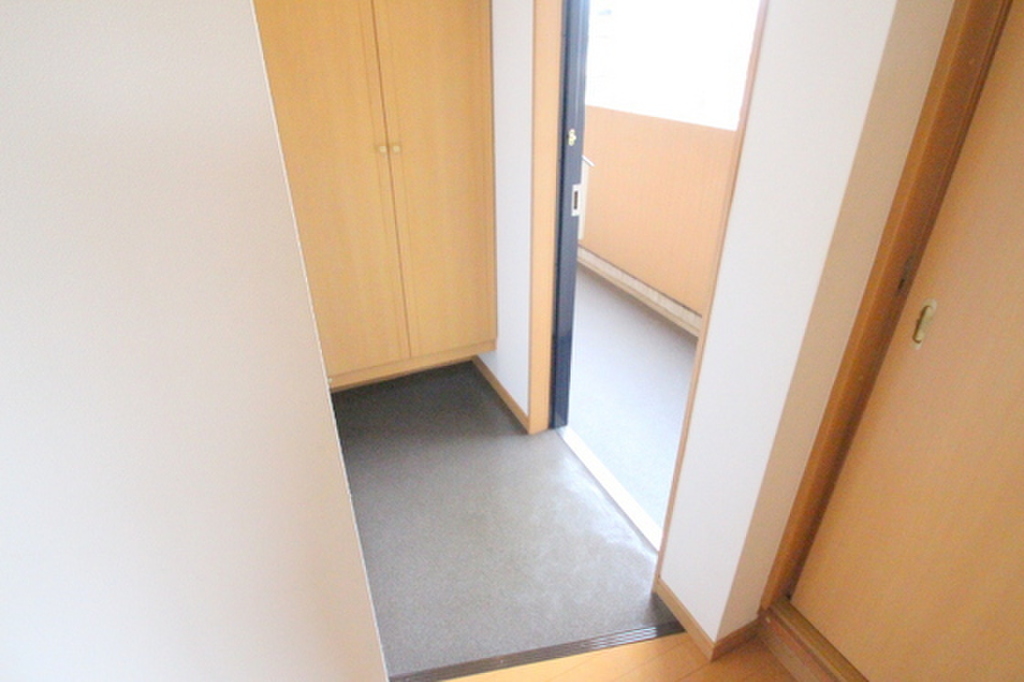 (9/25) 玄関 (9/25) 玄関