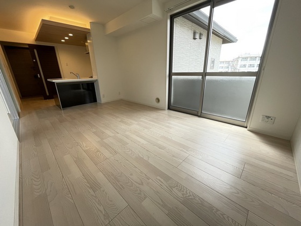 (2/24) 居室・リビング (2/24) 居室・リビング