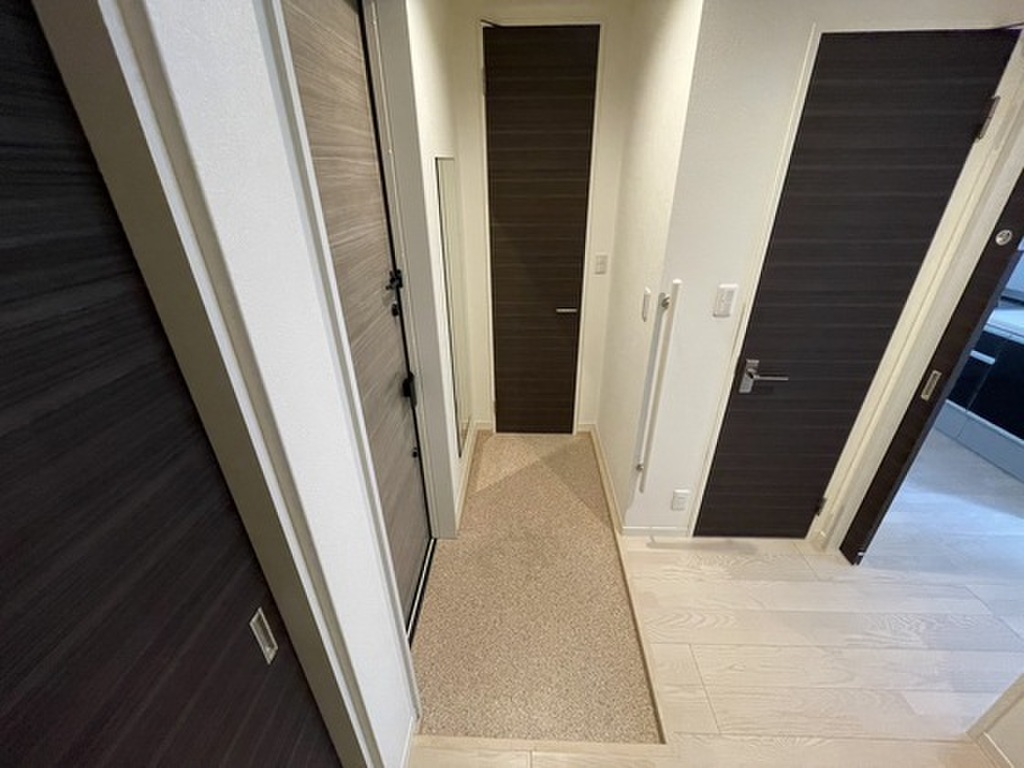 (8/24) 玄関 (8/24) 玄関