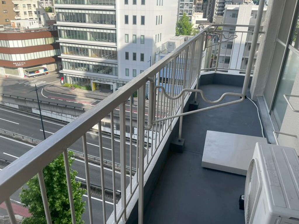 (2/21) バルコニー (2/21) バルコニー