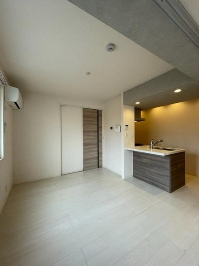 (2/24) 居室・リビング (2/24) 居室・リビング