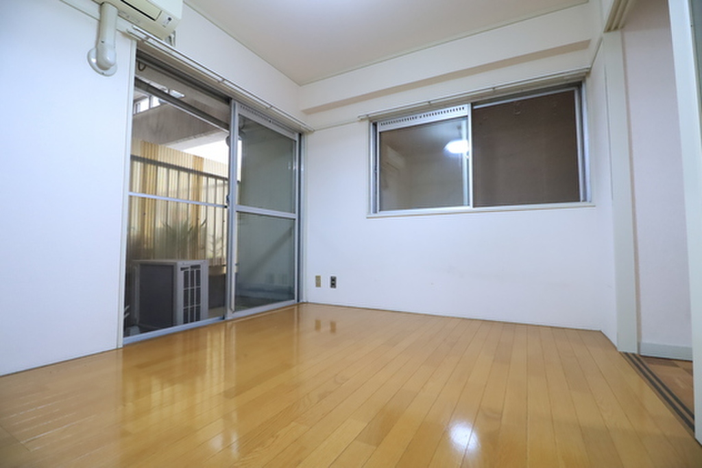 (2/20) 居室・リビング (2/20) 居室・リビング