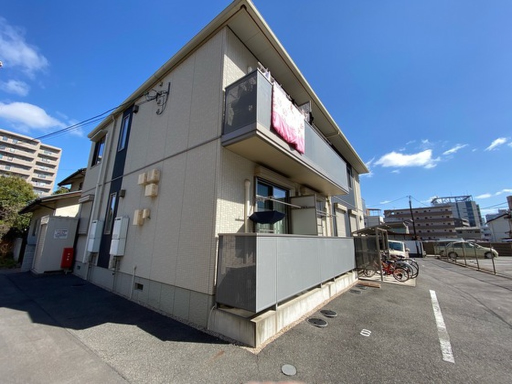 (13/15) バルコニー