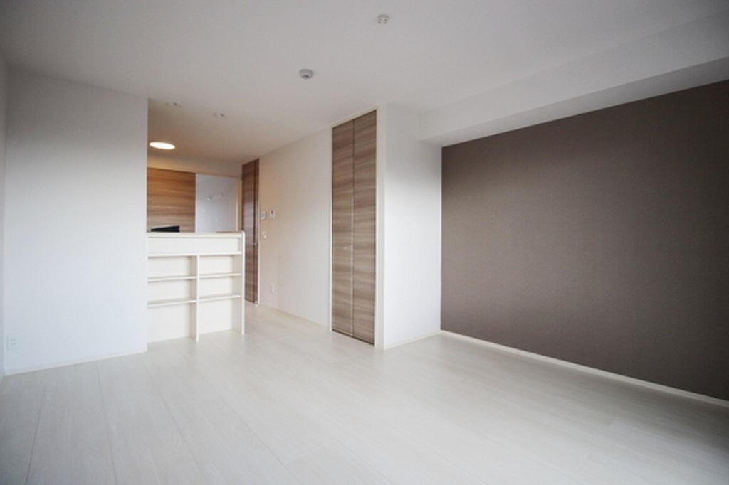 (2/18) 居室・リビング (2/18) 居室・リビング