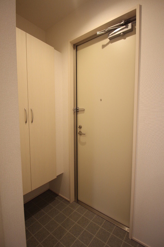 (9/18) 玄関 (9/18) 玄関