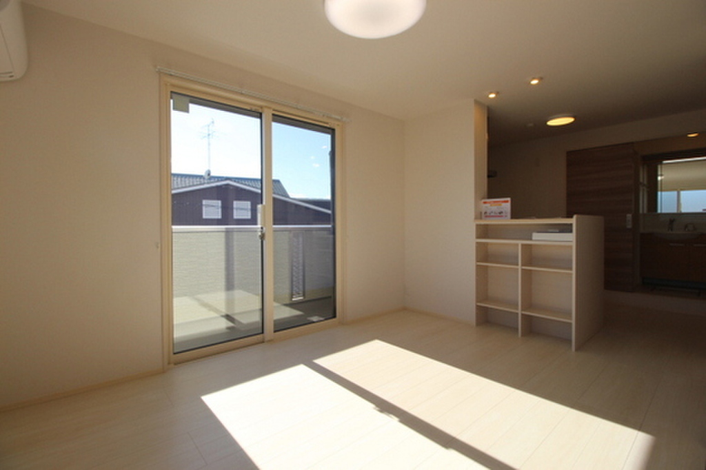 (4/22) 居室・リビング (4/22) 居室・リビング