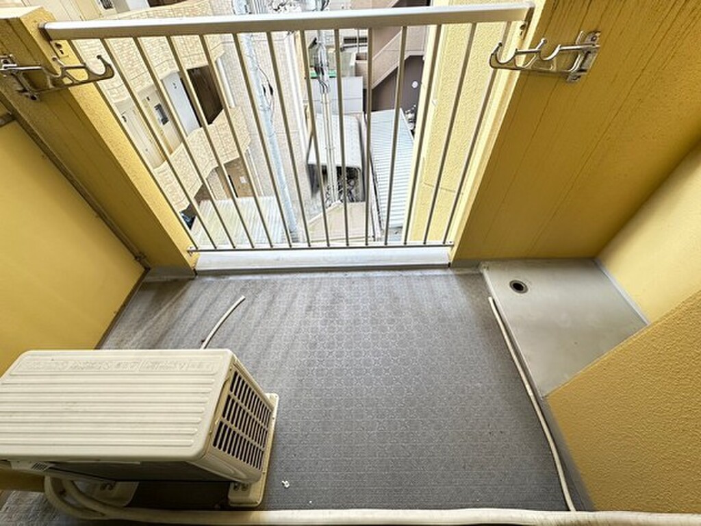 (11/24) バルコニー (11/24) バルコニー