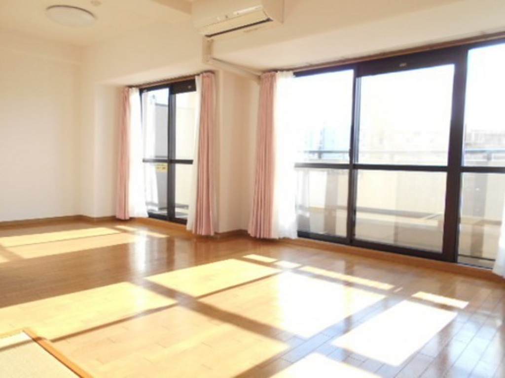 (2/21) 居室・リビング (2/21) 居室・リビング