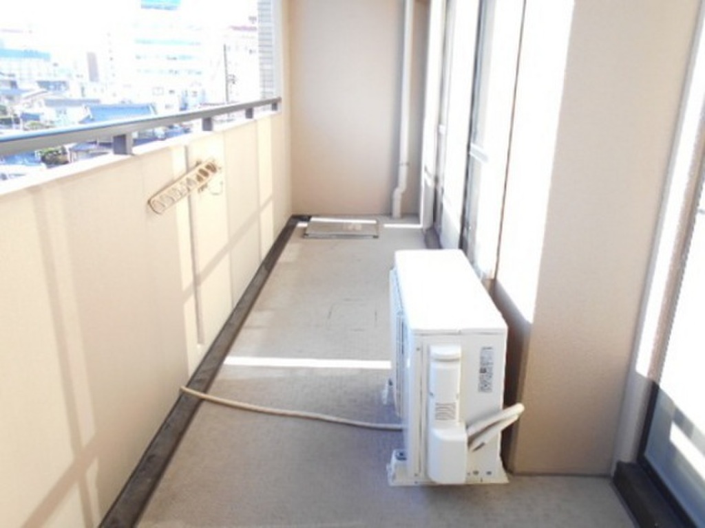 (8/21) バルコニー (8/21) バルコニー