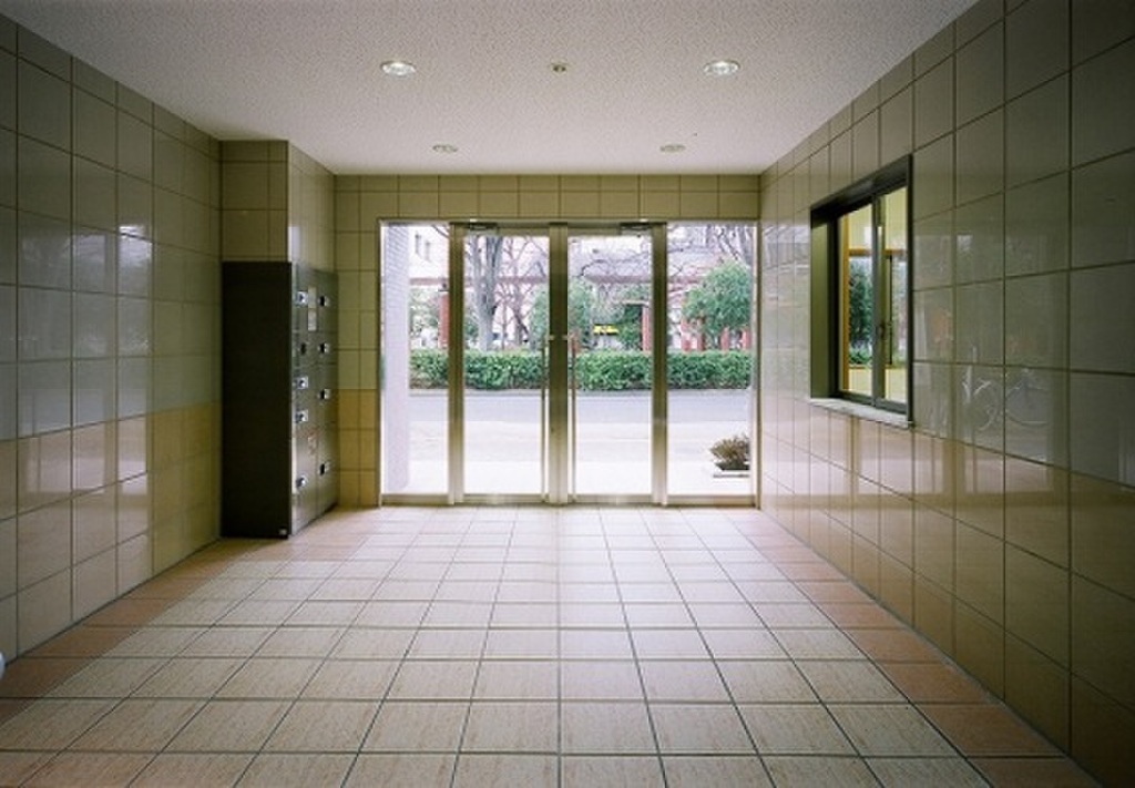 (9/16) 玄関 (9/16) 玄関