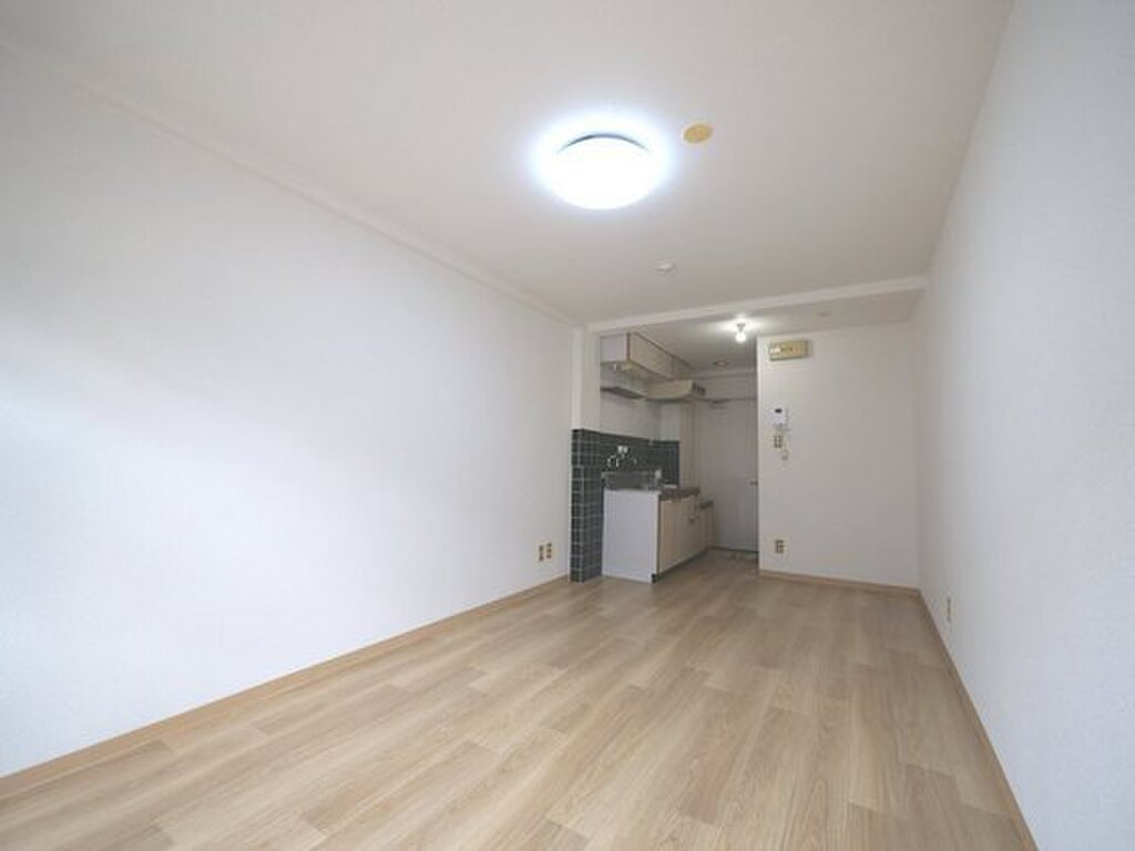 (2/18) 居室・リビング (2/18) 居室・リビング