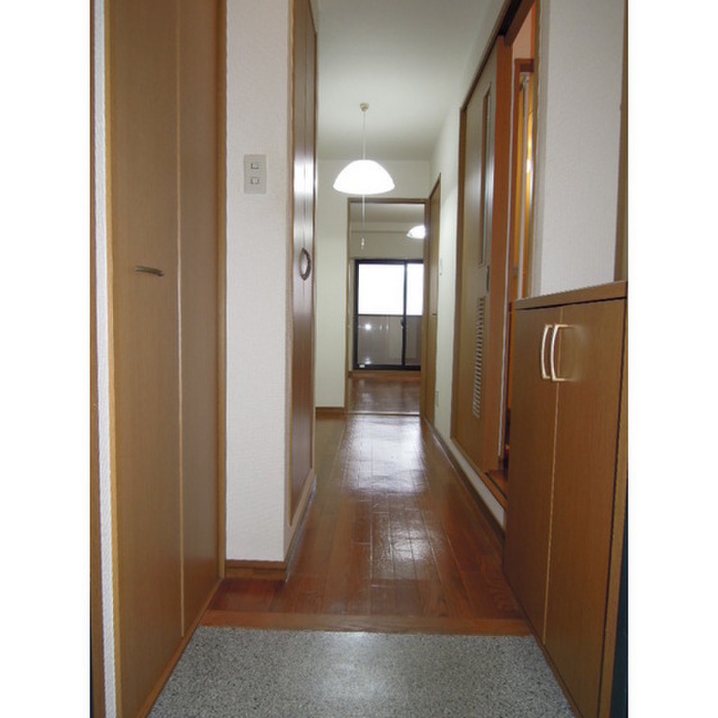 (9/18) 玄関 (9/18) 玄関