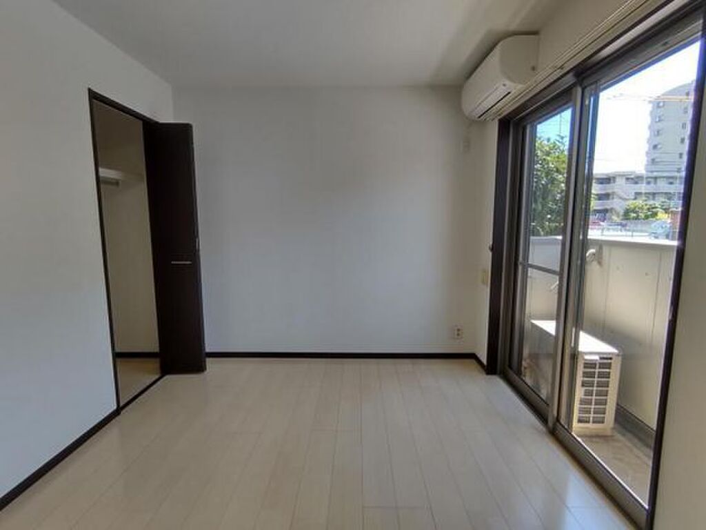 (8/25) バルコニー (8/25) バルコニー