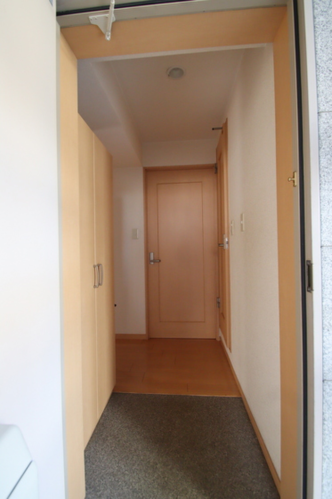 (8/22) 玄関 (8/22) 玄関