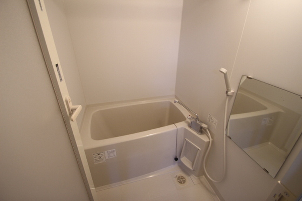 (4/15) 他号室のお写真です (4/15) 他号室のお写真です