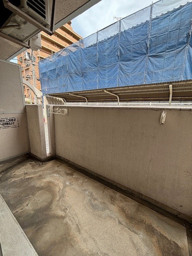 (8/23) バルコニー