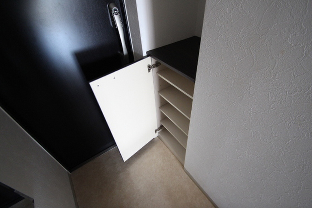 (8/25) 玄関 (8/25) 玄関