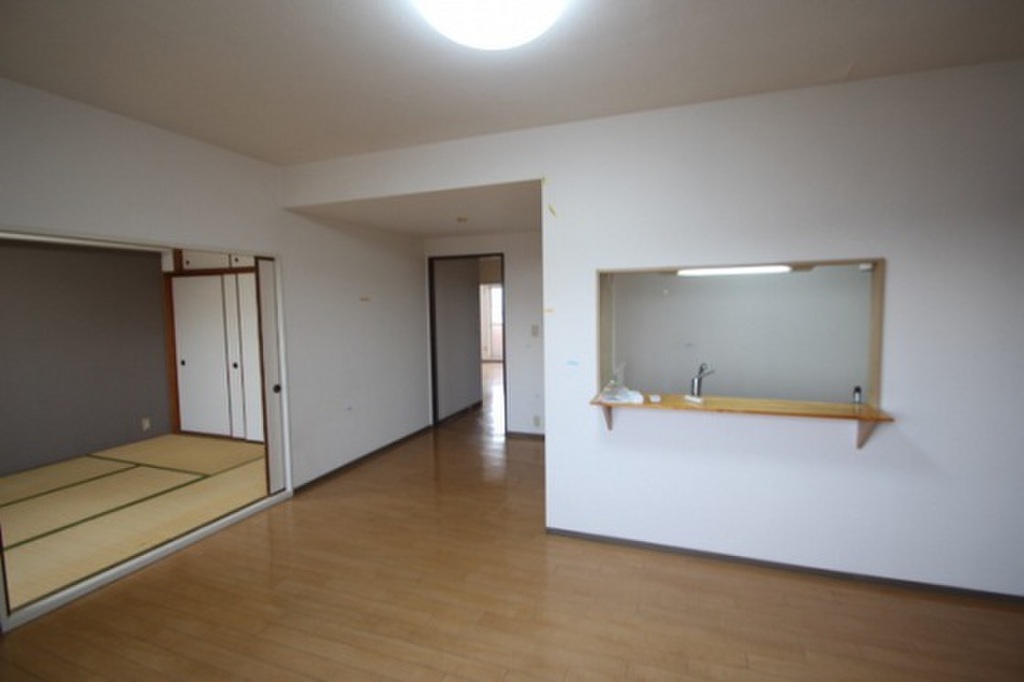 (2/26) 居室・リビング (2/26) 居室・リビング