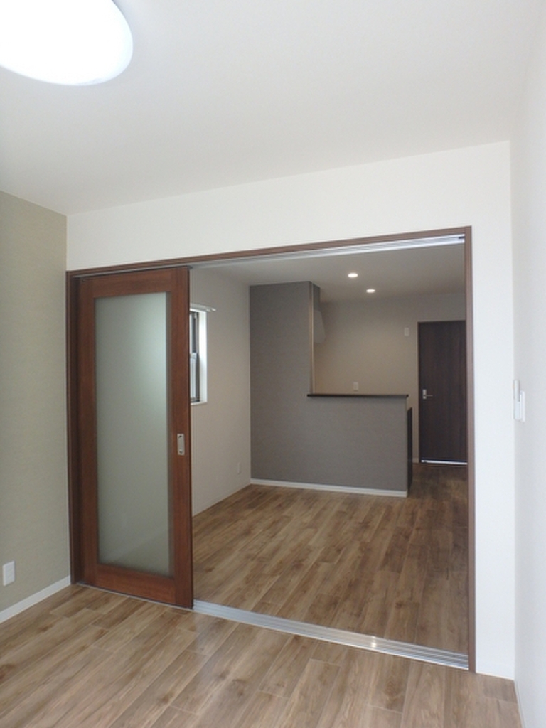 (2/27) 居室・リビング (2/27) 居室・リビング