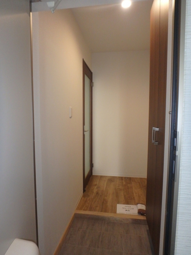 (9/27) 玄関 (9/27) 玄関