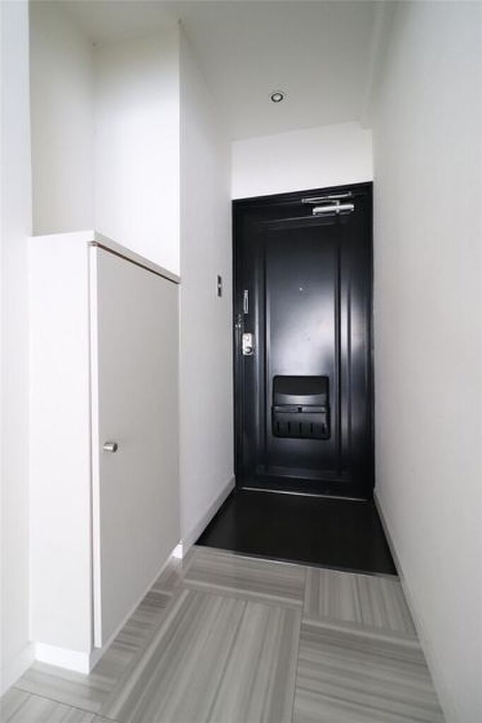 (8/22) 玄関 (8/22) 玄関