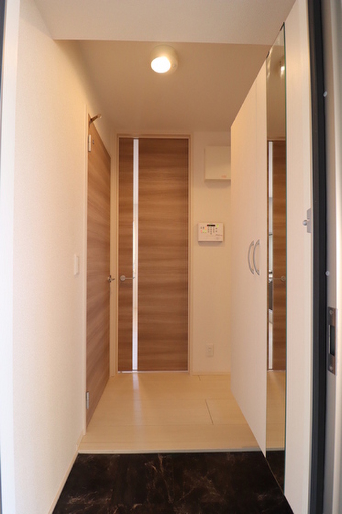 (9/20) 玄関 (9/20) 玄関