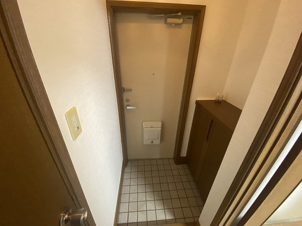 (12/21) 玄関 (12/21) 玄関