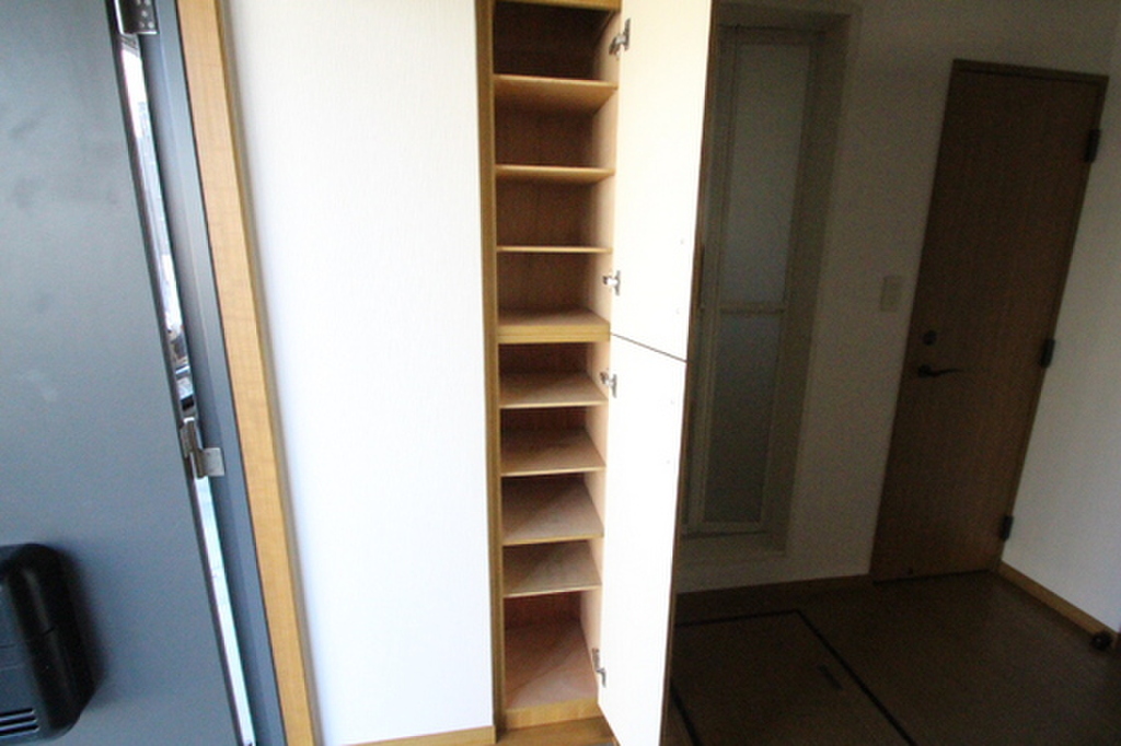 (13/21) 玄関 (13/21) 玄関