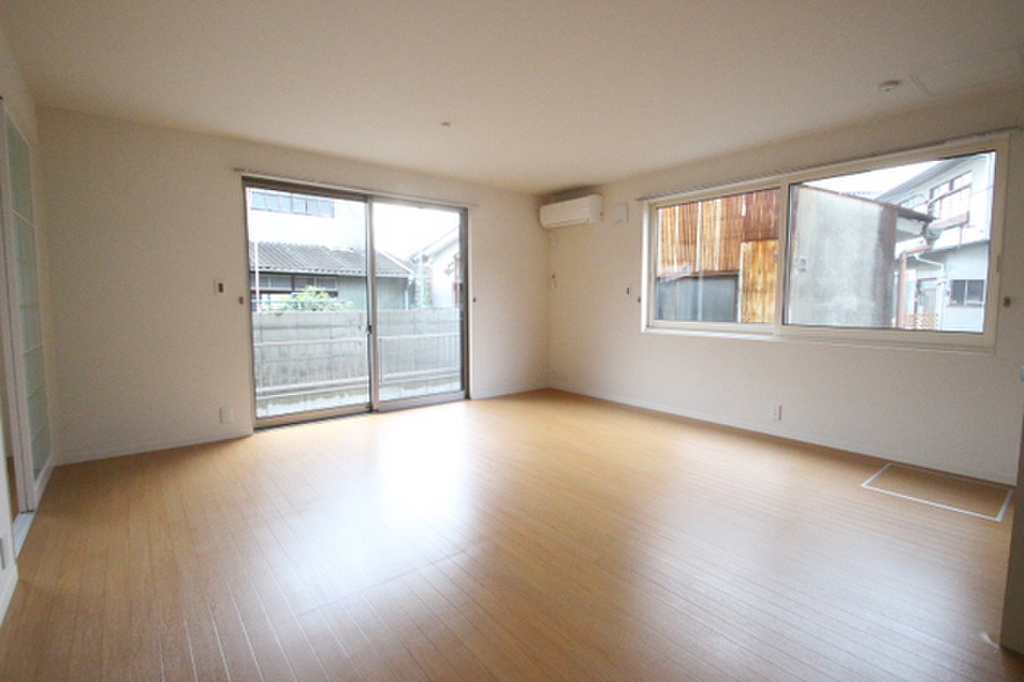 (7/19) ※他号室の写真です (7/19) ※他号室の写真です