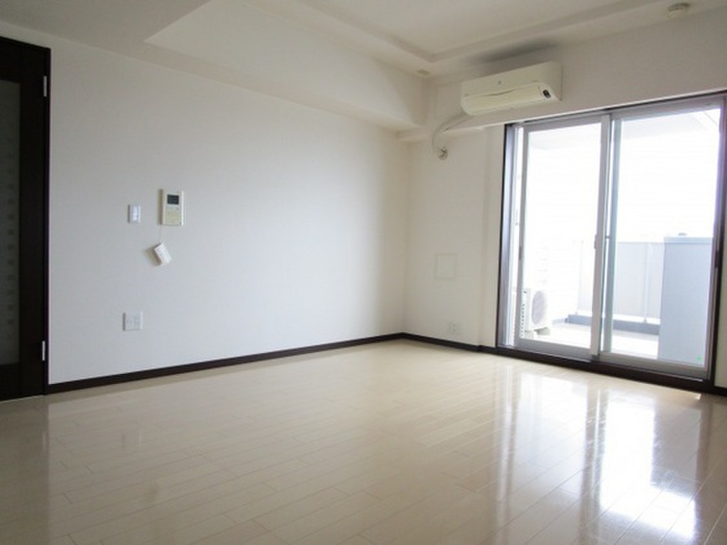 (2/26) 居室・リビング (2/26) 居室・リビング