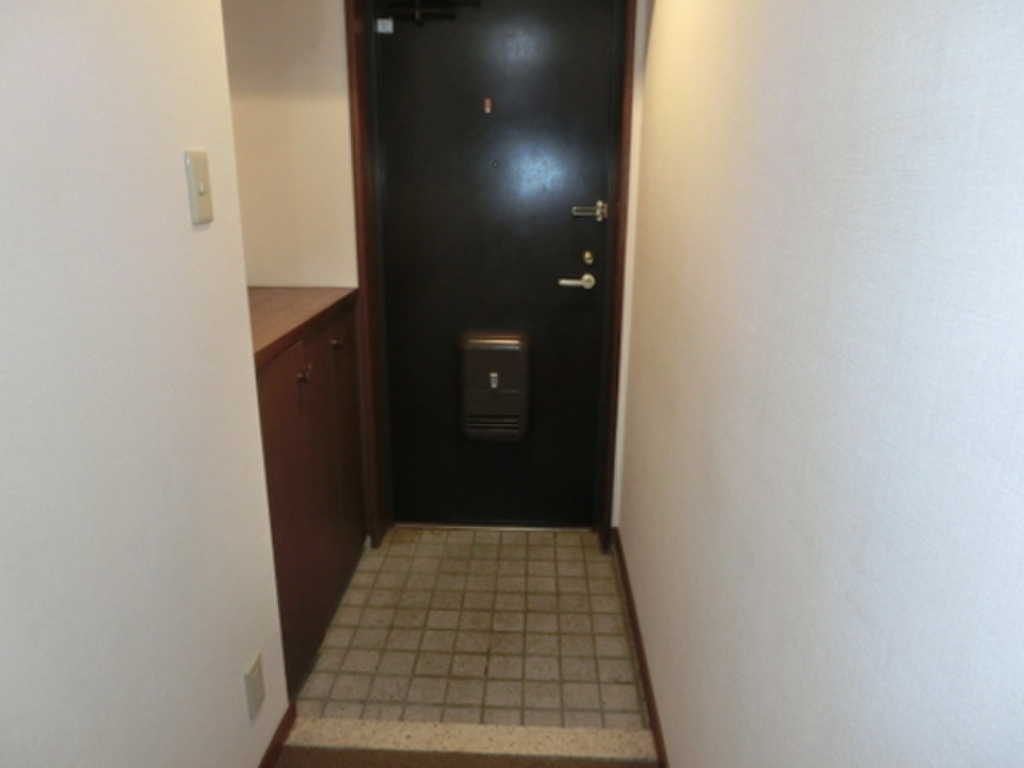 (11/17) 玄関 (11/17) 玄関