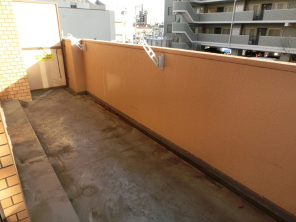 (10/17) バルコニー (10/17) バルコニー