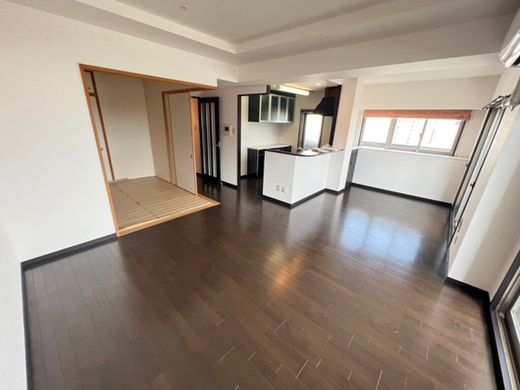 (2/27) 居室・リビング (2/27) 居室・リビング