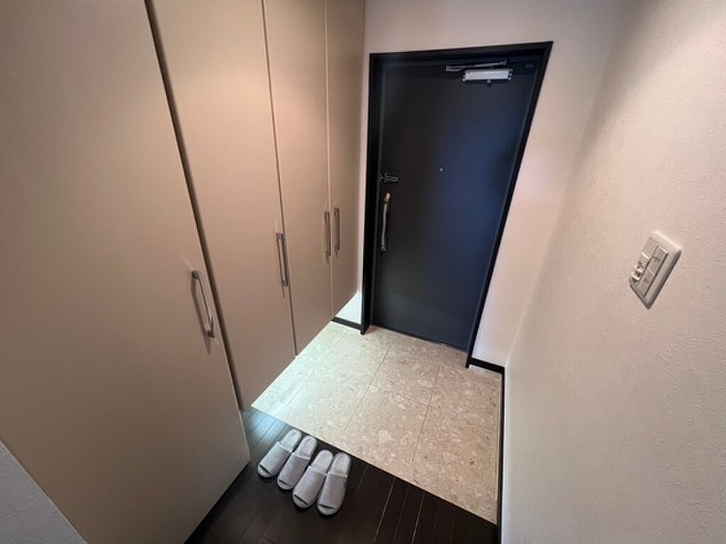 (11/27) 玄関 (11/27) 玄関