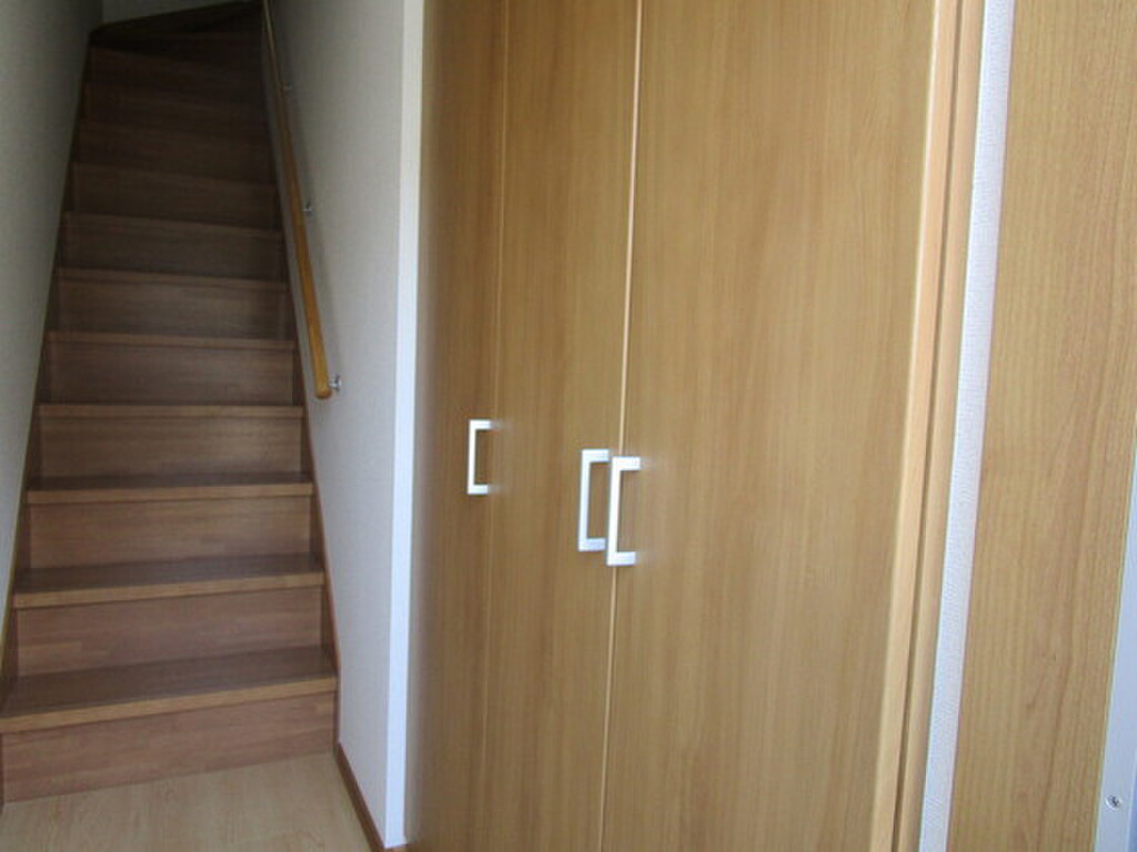 (8/19) 玄関 (8/19) 玄関