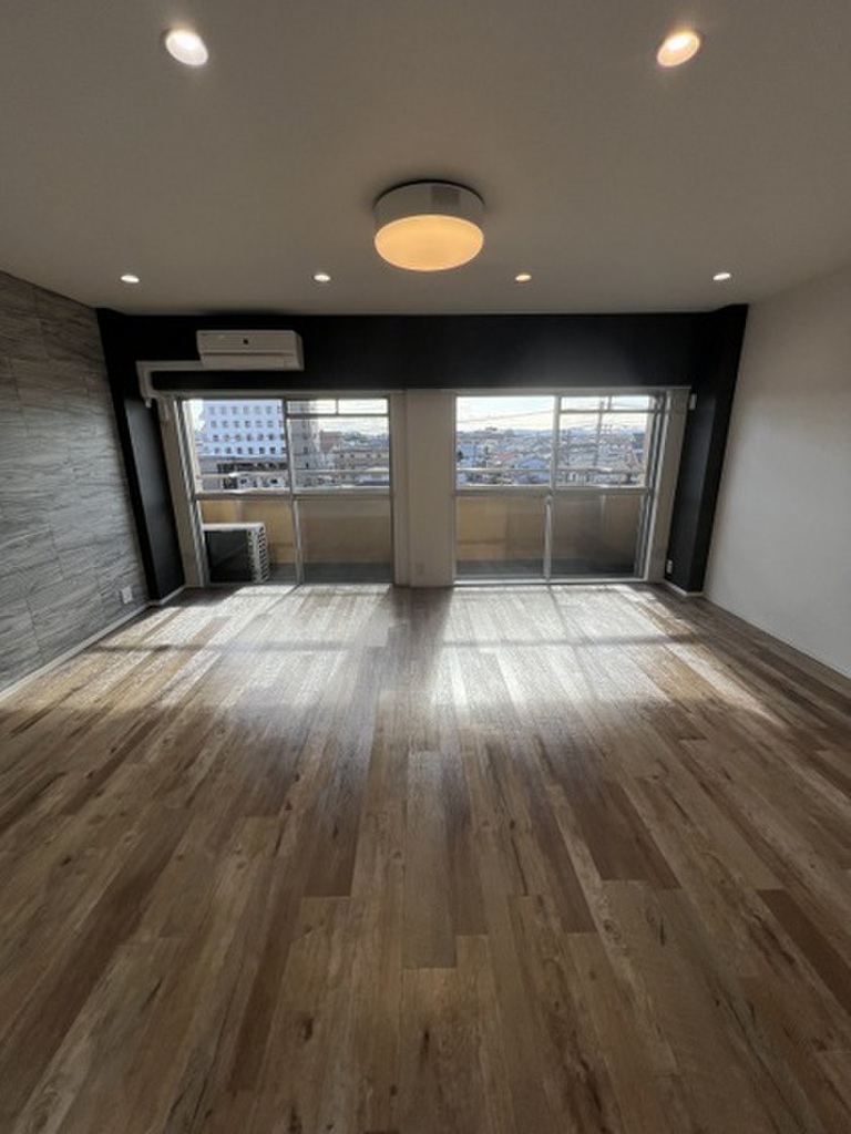 (2/24) 居室・リビング (2/24) 居室・リビング