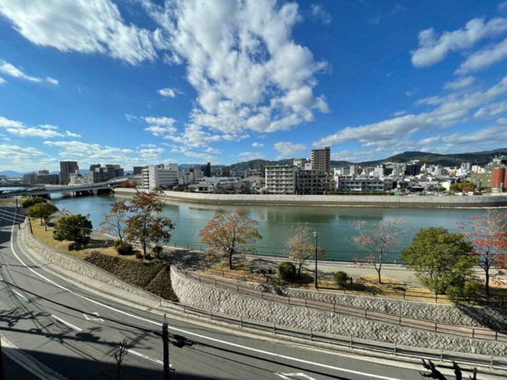 (2/23) 眺望 (2/23) 眺望