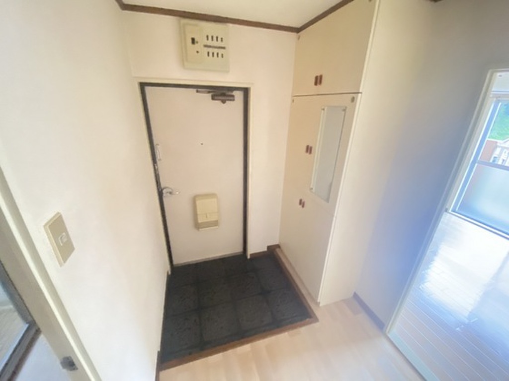 (12/25) 玄関 (12/25) 玄関